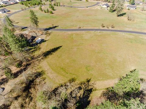 569 E Forks Cir, Cave Junction, OR 97523 photo 11