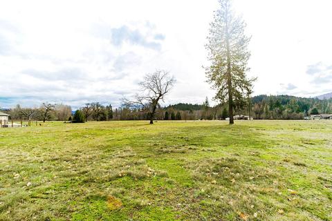 562 E Forks Cir, Cave Junction, OR 97523 photo 5