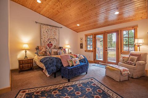 67450 Harrington Loop Rd, Bend, OR 97703 photo 9