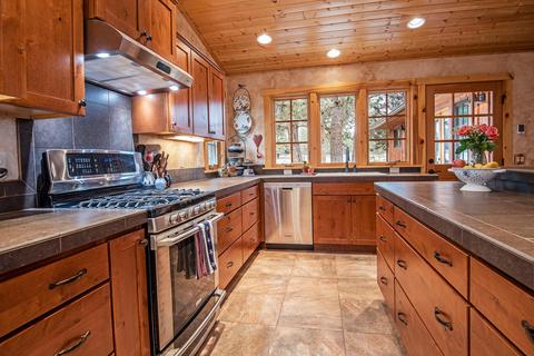 67450 Harrington Loop Rd, Bend, OR 97703 photo 7