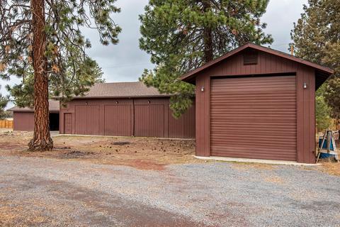 67450 Harrington Loop Rd, Bend, OR 97703 photo 35