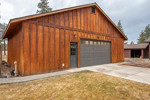 67450 Harrington Loop Rd, Bend, OR 97703 photo 32
