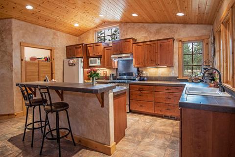 67450 Harrington Loop Rd, Bend, OR 97703 photo 6