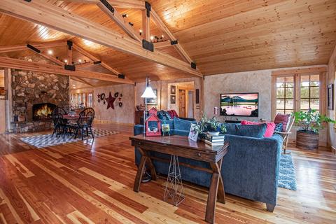 67450 Harrington Loop Rd, Bend, OR 97703 photo 1