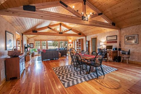 67450 Harrington Loop Rd, Bend, OR 97703 photo 4