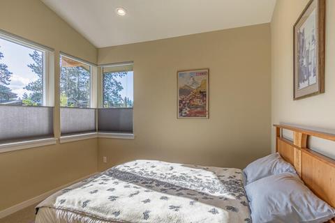 1786 NW Fields St, Bend, OR 97703 photo 32