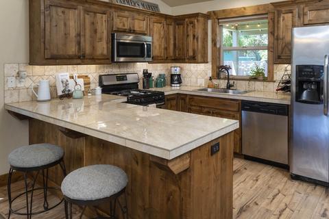 1276 NE Shane Ln, Bend, OR 97701 photo 4