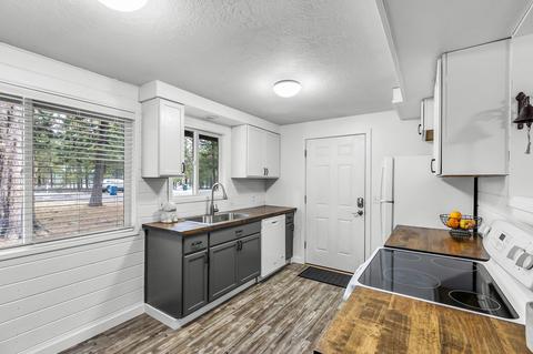 53300 Big Timber Dr, La Pine, OR 97739 photo 4