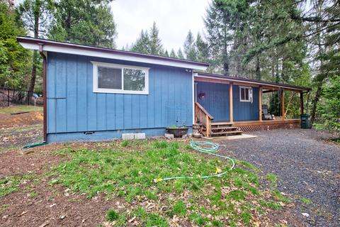 5280 Deer Creek Rd, Selma, OR 97538