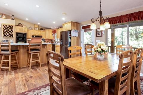 16406 Jillian Ln, Bend, OR 97707 photo 9