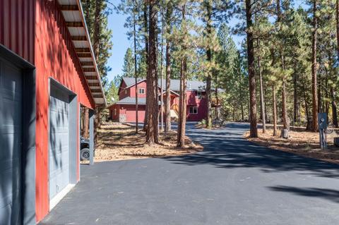 16406 Jillian Ln, Bend, OR 97707 photo 3