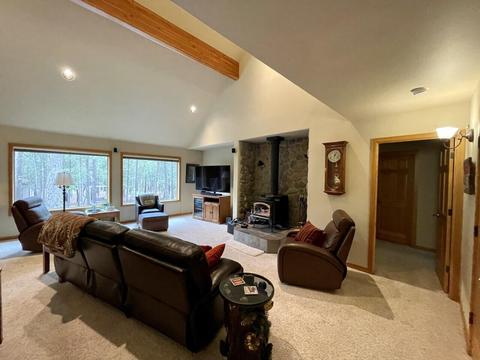 17053 Cooper Dr, Bend, OR 97707 photo 9