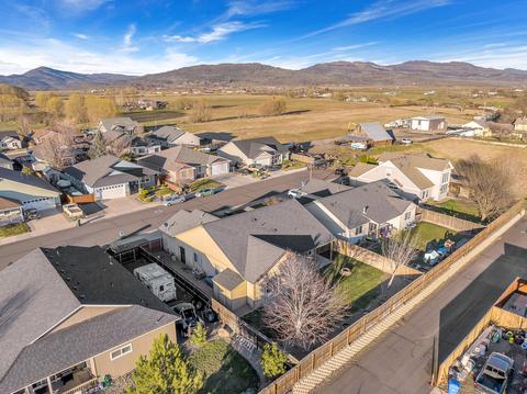 615 Sheffield Dr, Eagle Point, OR 97524 photo 33