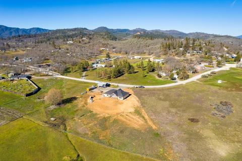 282 Robleda Dr, Central Point, OR 97502 photo 39