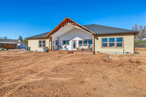 282 Robleda Dr, Central Point, OR 97502 photo 44