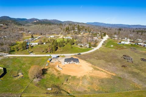 282 Robleda Dr, Central Point, OR 97502 photo 40