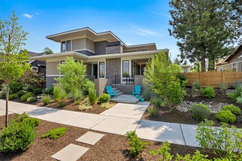 1726 NW Fields St, Bend, OR 97703 photo 2