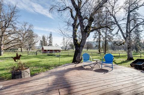 11284 Michael Rd, Central Point, OR 97502 photo 23