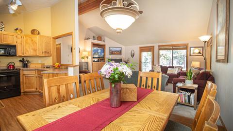 57675 Splitrock Ln, Sunriver, OR 97707 photo 5