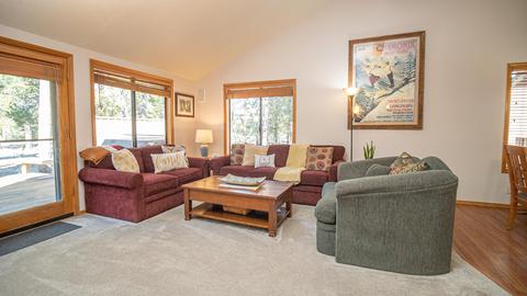 57675 Splitrock Ln, Sunriver, OR 97707 photo 2
