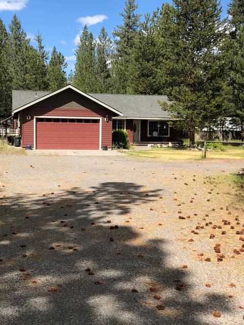 17627 Cosset Loop, La Pine, OR 97739 photo 1