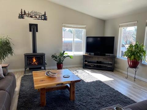 63310 Ridgefield Dr, Bend, OR 97701 photo 6