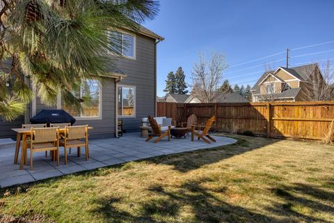 60999 Grand Targhee Dr SE, Bend, OR 97702 photo 5