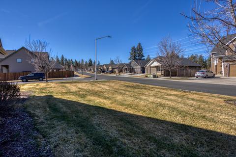 60999 Grand Targhee Dr SE, Bend, OR 97702 photo 27