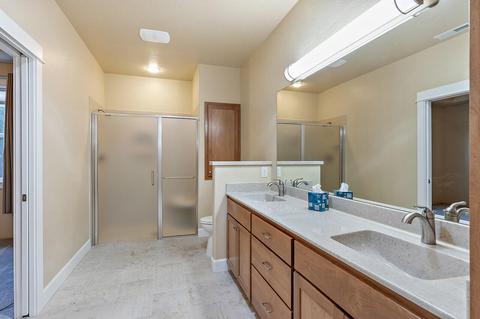 565 Eagle Rock, Central Point, OR 97502 photo 36