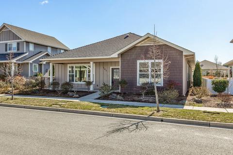 565 Eagle Rock, Central Point, OR 97502 photo 3