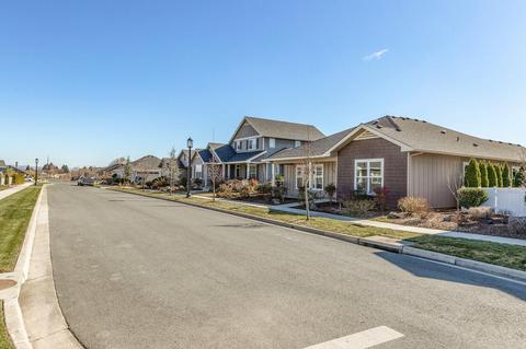 565 Eagle Rock, Central Point, OR 97502 photo 2