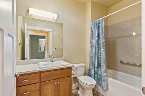 565 Eagle Rock, Central Point, OR 97502 photo 46