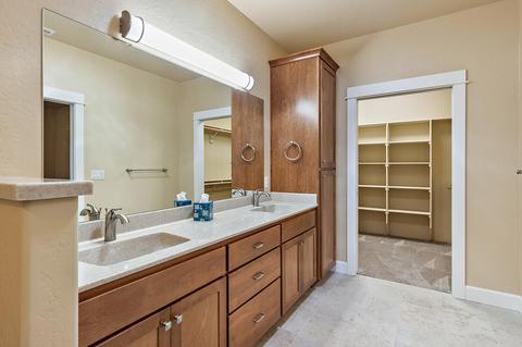 565 Eagle Rock, Central Point, OR 97502 photo 38