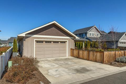 565 Eagle Rock, Central Point, OR 97502 photo 11