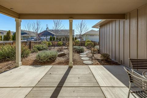 565 Eagle Rock, Central Point, OR 97502 photo 7