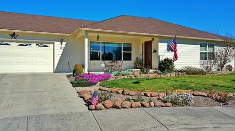 982 Jessica Ct, Eagle Point, OR 97524 photo 2