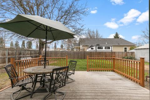 310 W 2nd St, Phoenix, OR 97535 photo 17