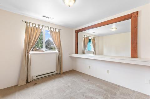 310 W 2nd St, Phoenix, OR 97535 photo 13
