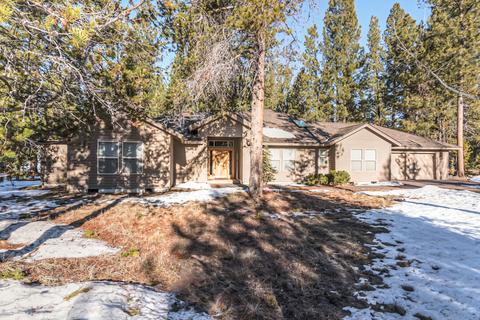 17753 Quelah Ln, Sunriver, OR 97707 photo 1