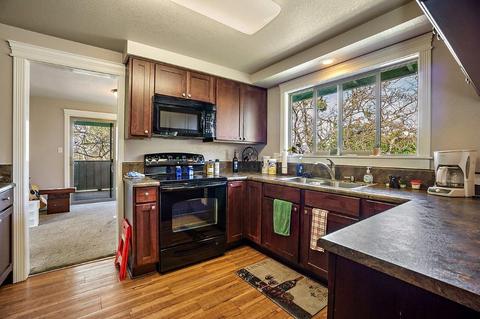 515 Amerman Dr, Phoenix, OR 97535 photo 6