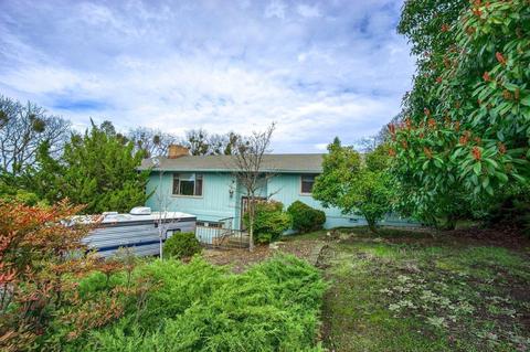515 Amerman Dr, Phoenix, OR 97535 photo 3