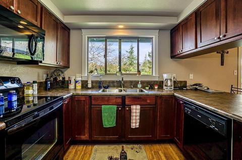 515 Amerman Dr, Phoenix, OR 97535 photo 5