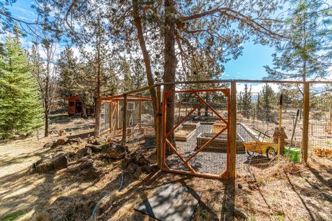 22033 Stormy Ln, Bend, OR 97701 photo 30