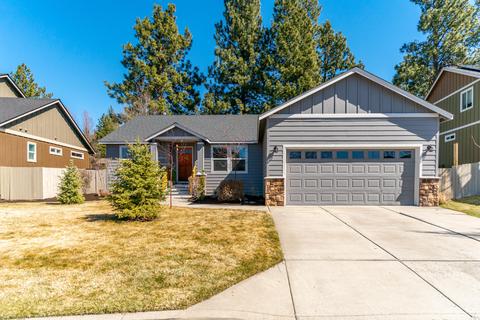 60890 Garrison Dr, Bend, OR 97702 photo 2