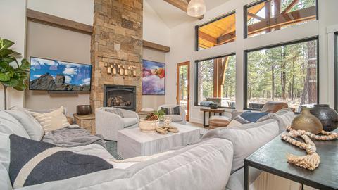 56406 Fireglass Loop, Bend, OR 97707 photo 2