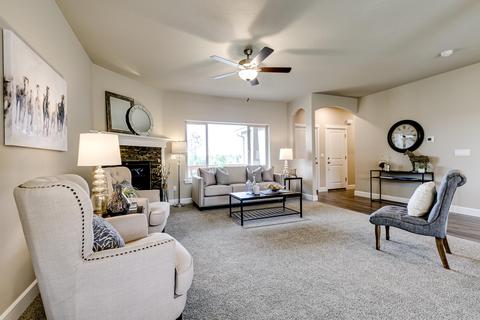 369 NW Double Eagle Ave, Madras, OR 97741 photo 6