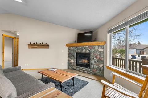 20518 Prospector Loop, Bend, OR 97702 photo 4