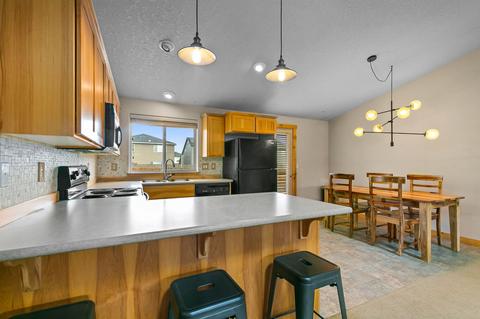 20518 Prospector Loop, Bend, OR 97702 photo 12