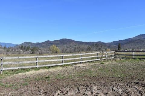 2110 Hammel Rd, Eagle Point, OR 97524 photo 9