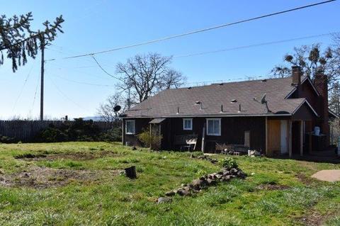 2110 Hammel Rd, Eagle Point, OR 97524 photo 4